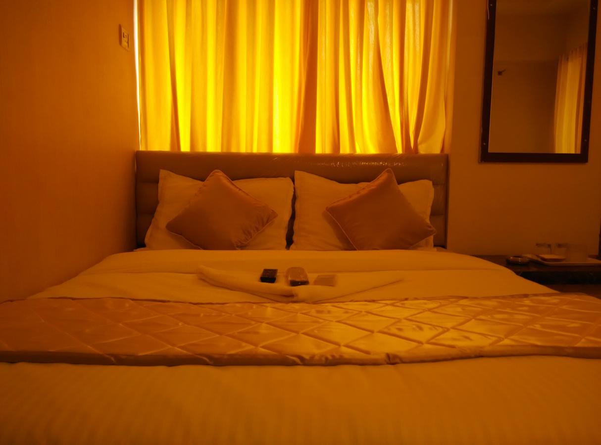 Hotel Silver Castle Mumbai Exterior photo